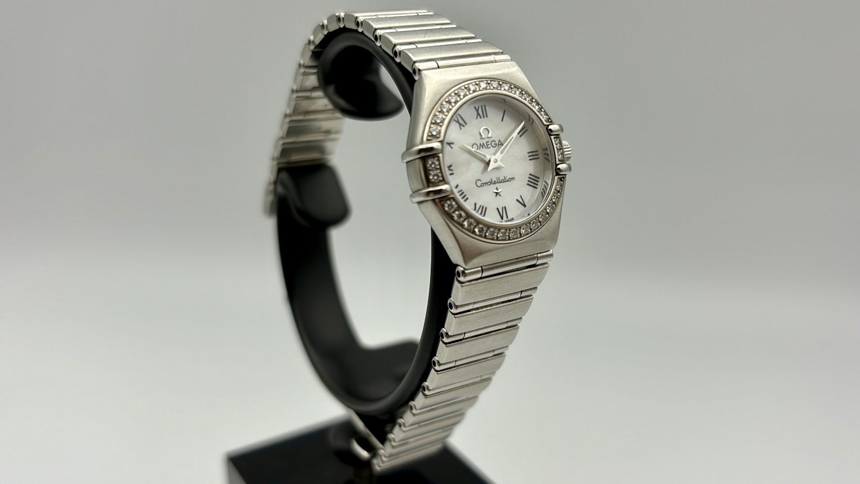 Omega Constellation Quartz Diamonds - 1466.61.00