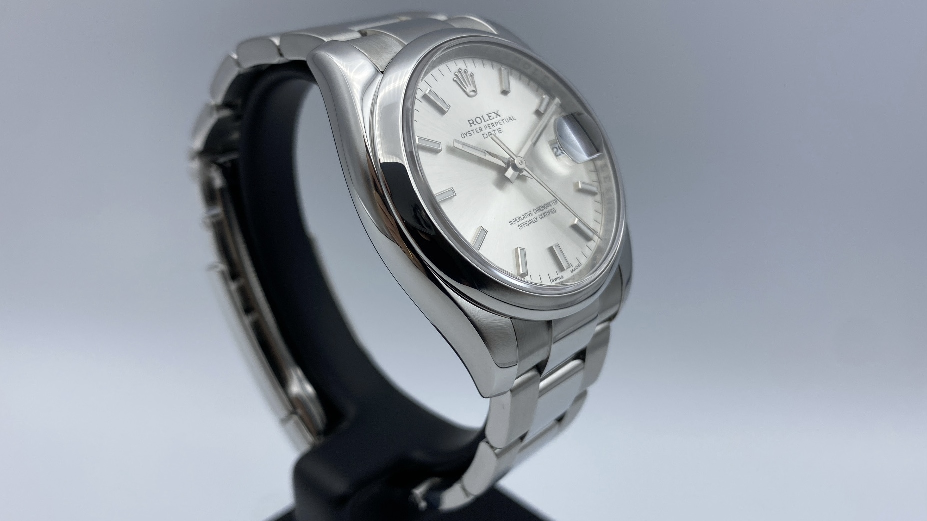 Rolex Oyster Perpetual Date 34mm - 115200