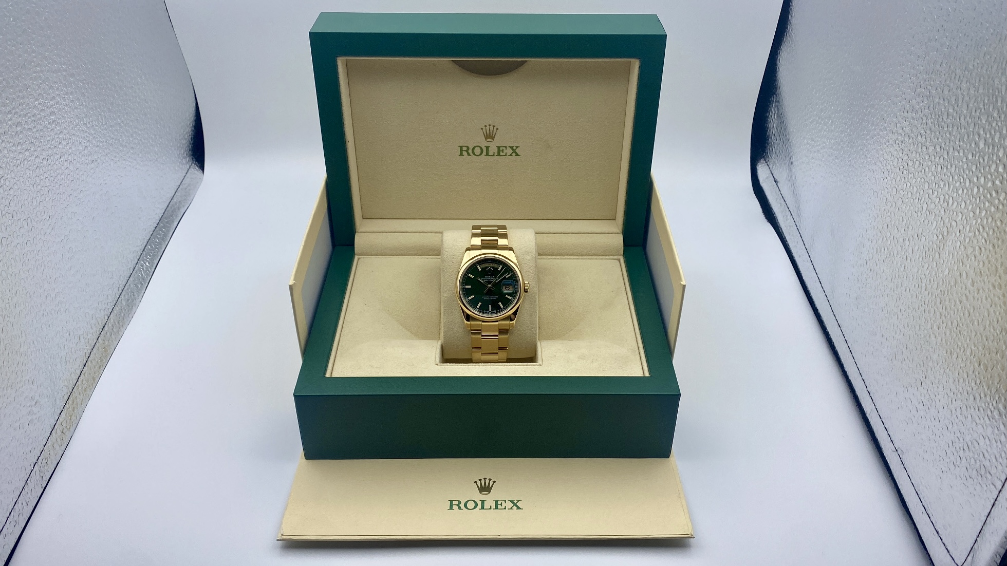 Rolex Day-Date 36 Yellow Gold - 118208