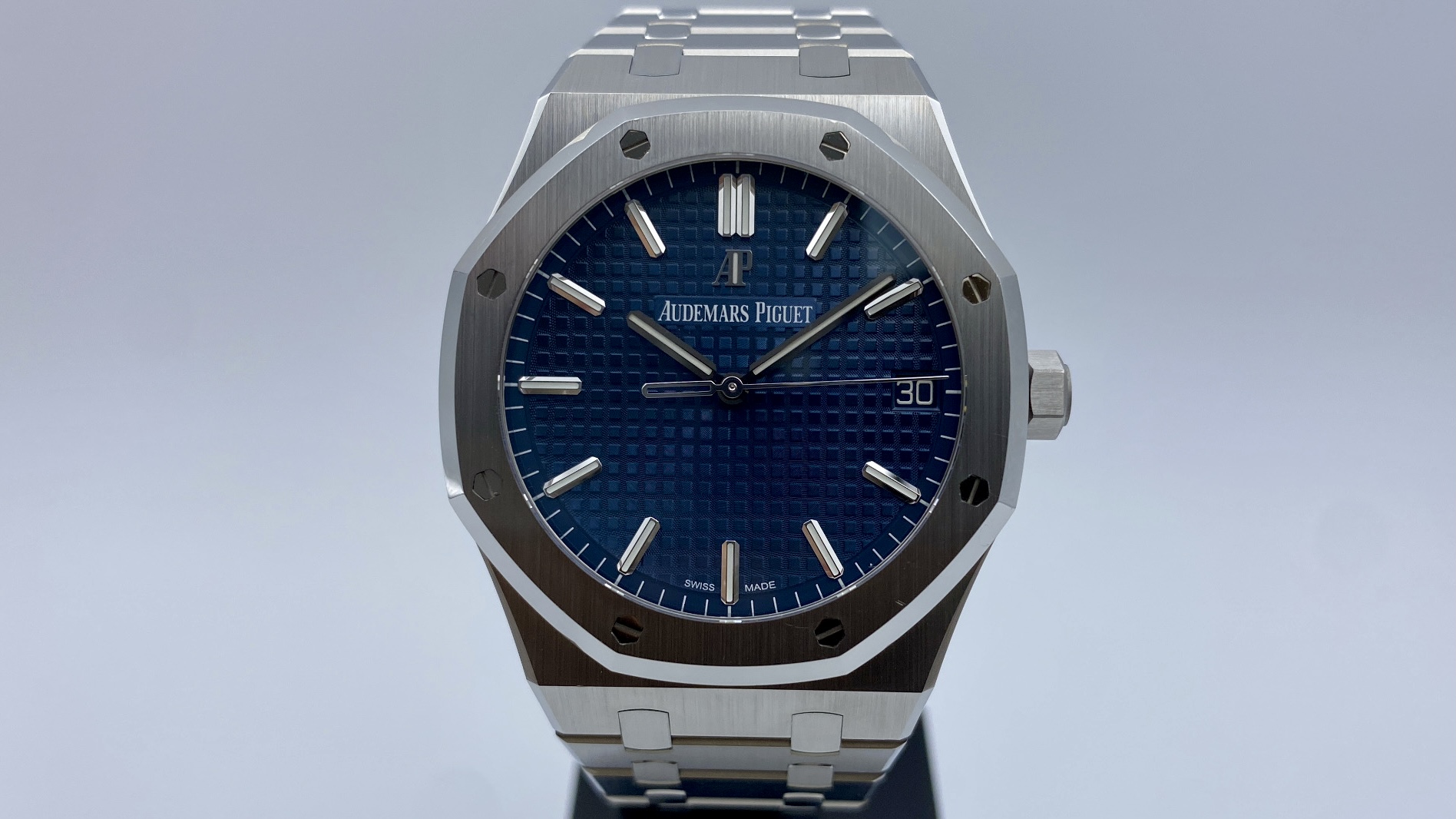 Audemars Piguet Royal Oak Blue Dial - 15500ST.OO.1220ST.01