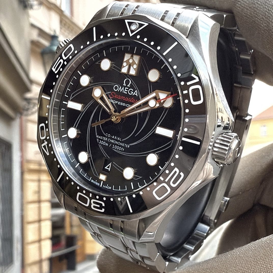 Omega Seamaster 300M Limited Edition James Bond - 210.22.42.20.01.004