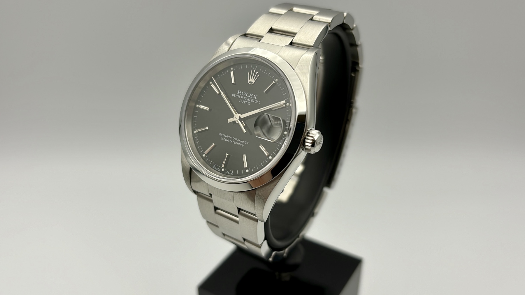 Rolex Oyster Perpetual Date - 15200