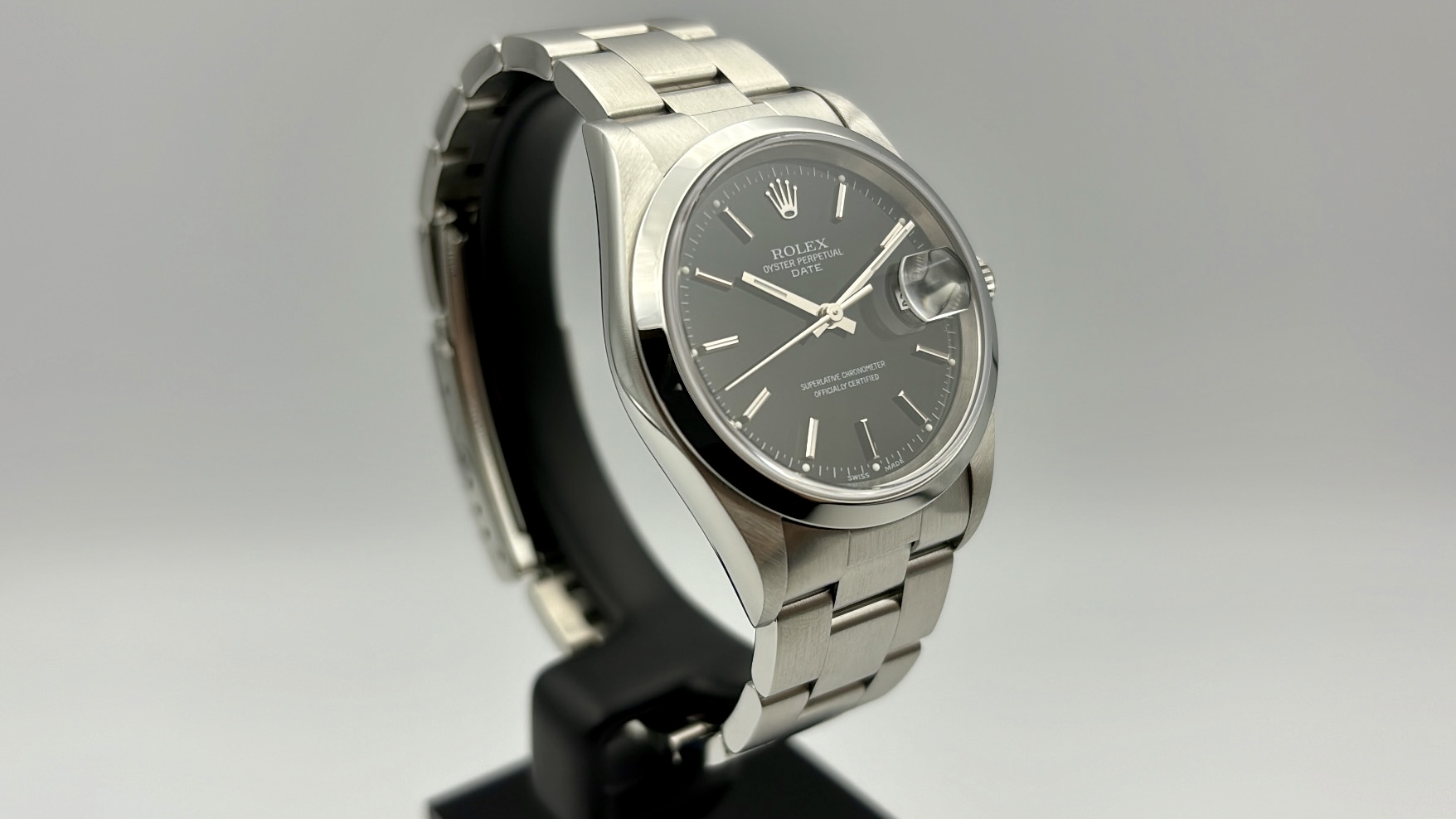 Rolex Oyster Perpetual Date - 15200