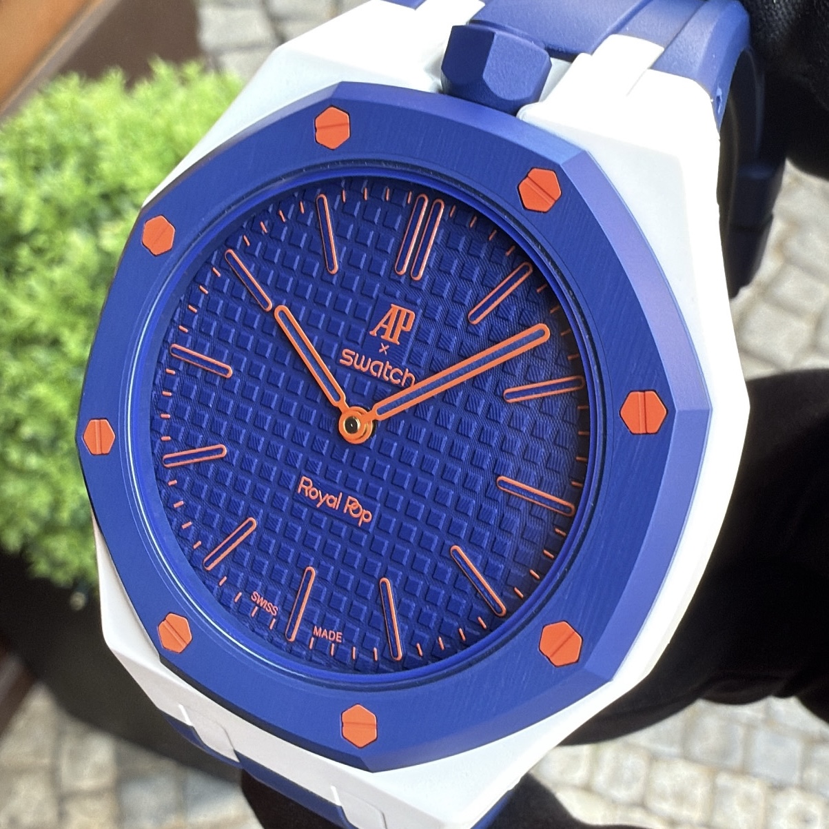 Swatch x AP Royal Pop Orenji Hachi