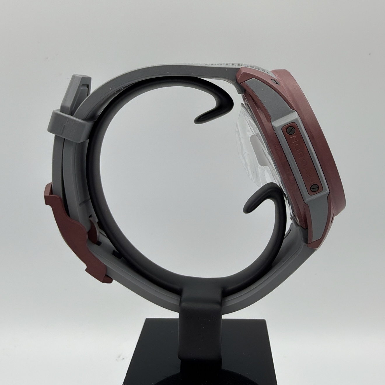 Norqain Independence Wild One Burgundy 42mm