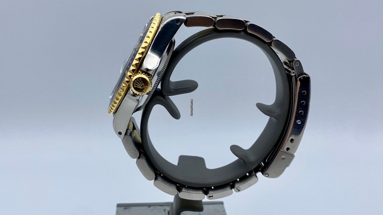 Rolex Submariner Date - 16613