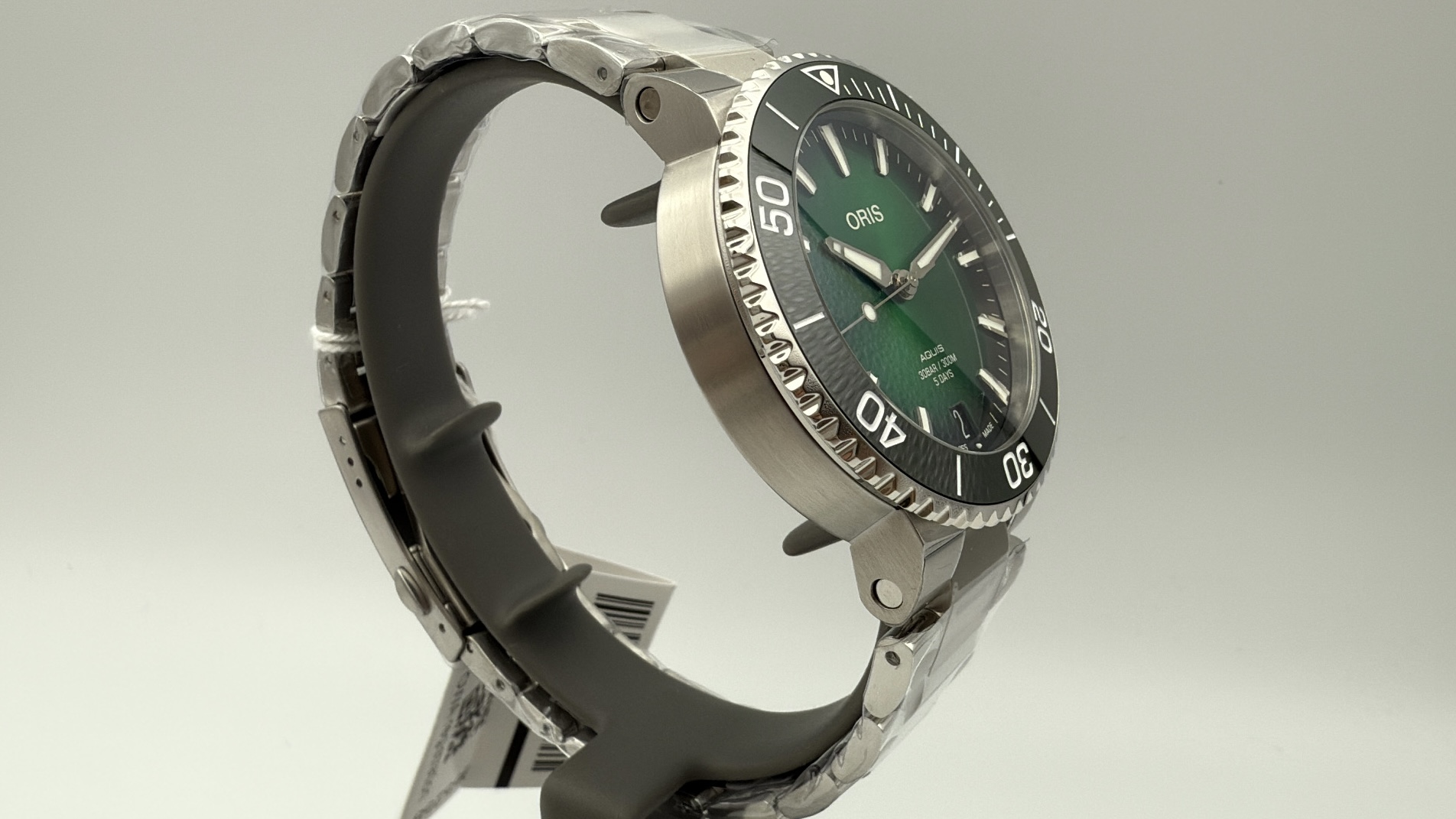 Oris Aquis Date Calibre 400 - 01 400 7769 4157-07 8 22 09PEB