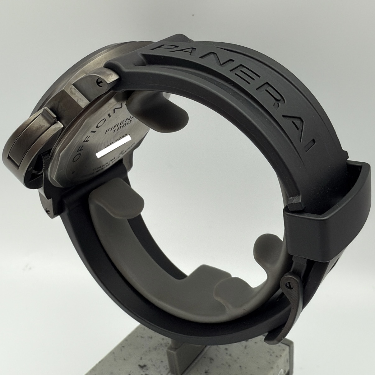 Panerai Luminor California 44 8 Days DLC Titanium / Black