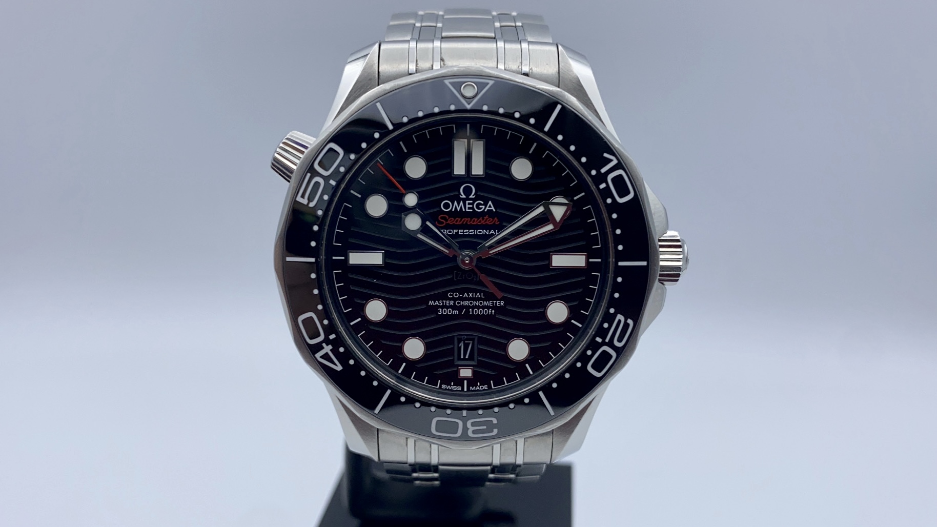 Omega Seamaster Diver 300m 007 Edition - 210.30.42.20.01.001