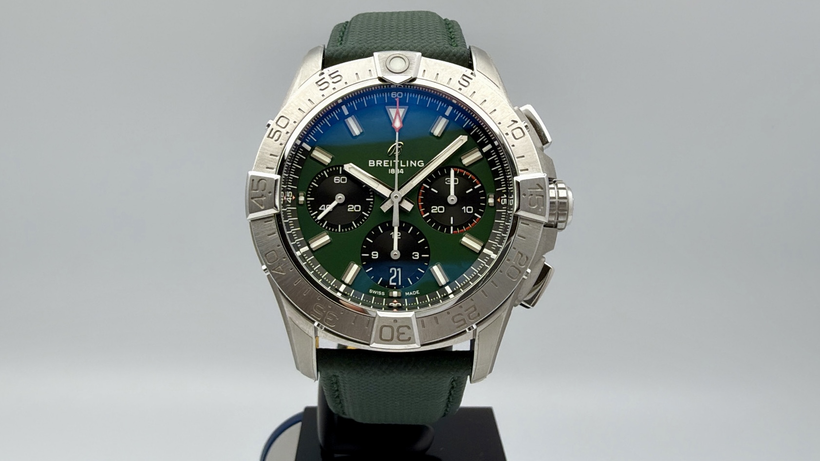 Breitling Avenger B01 Chronograph