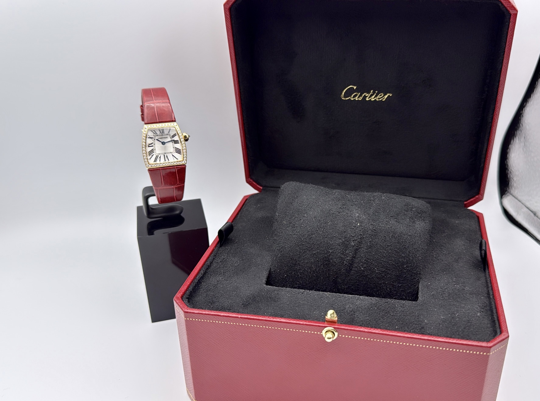 Cartier La Dona 18k Yellow Gold Factory Diamonds