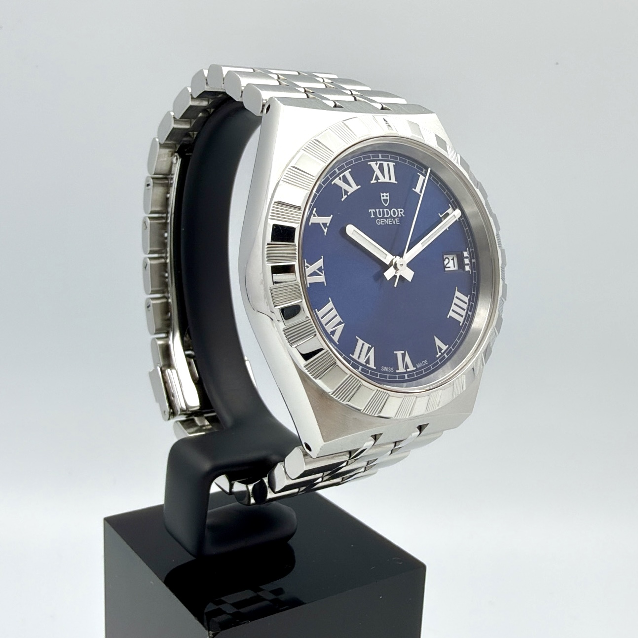Tudor Royal