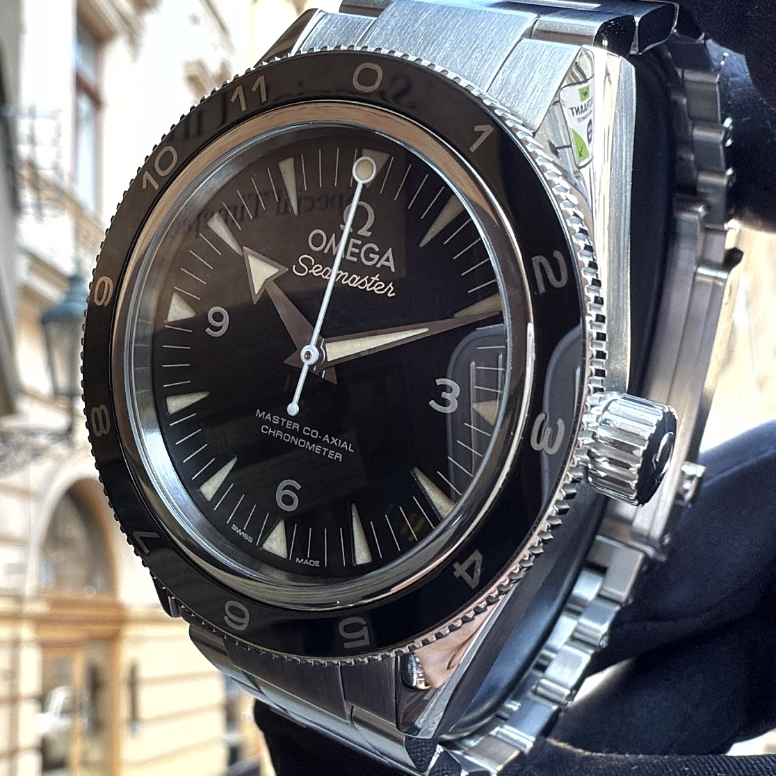 Omega Seamaster 300 Master Co-Axial Spectre