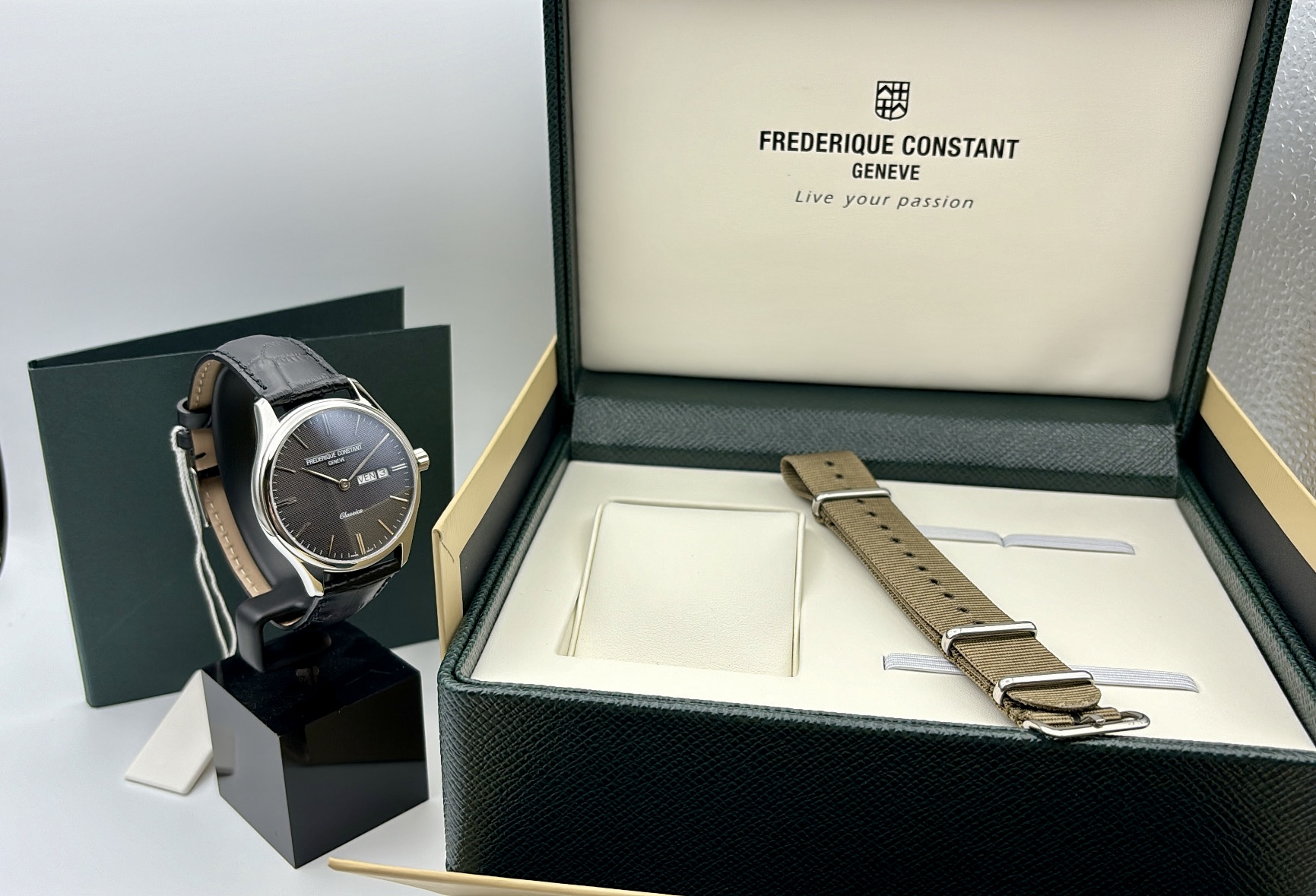 Frederique Constant Classics Quartz - FC-225GT5B6