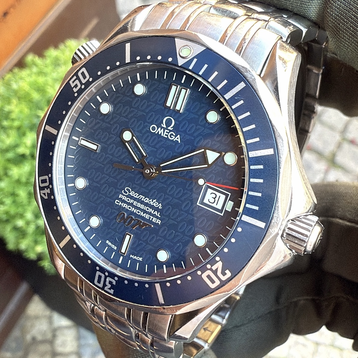 Omega Seamaster Diver 300M Limited Edition James Bond 40th Anniversary
