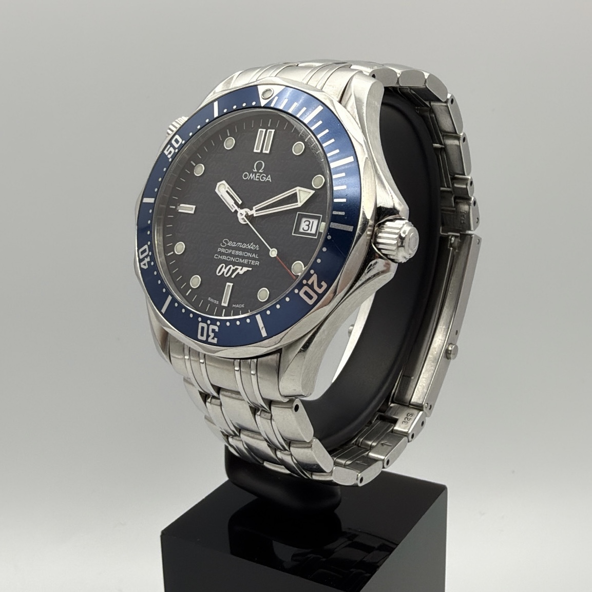 Omega Seamaster Diver 300M Limited Edition James Bond 40th Anniversary