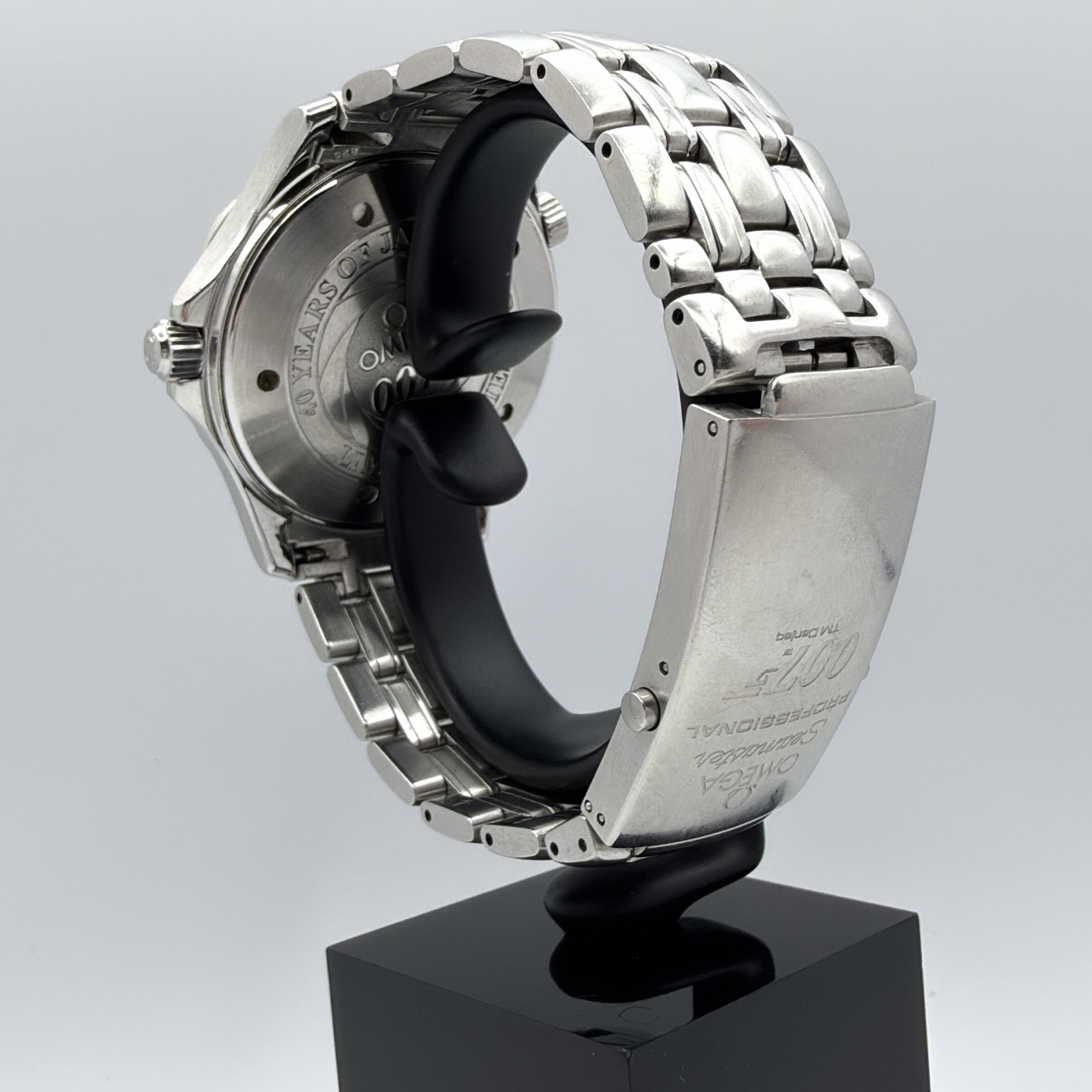 Omega Seamaster Diver 300M Limited Edition James Bond 40th Anniversary