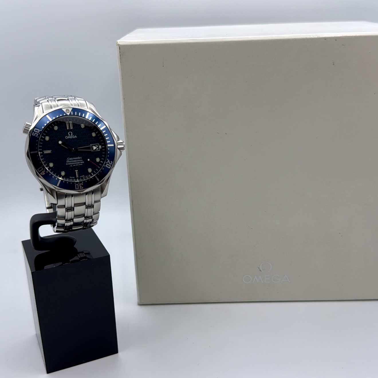 Omega Seamaster Diver 300M Limited Edition James Bond 40th Anniversary