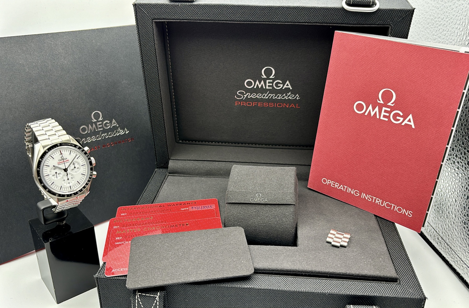 Omega SPEEDMASTER MOONWATCH PROFESSIONAL - 310.30.42.50.04.001