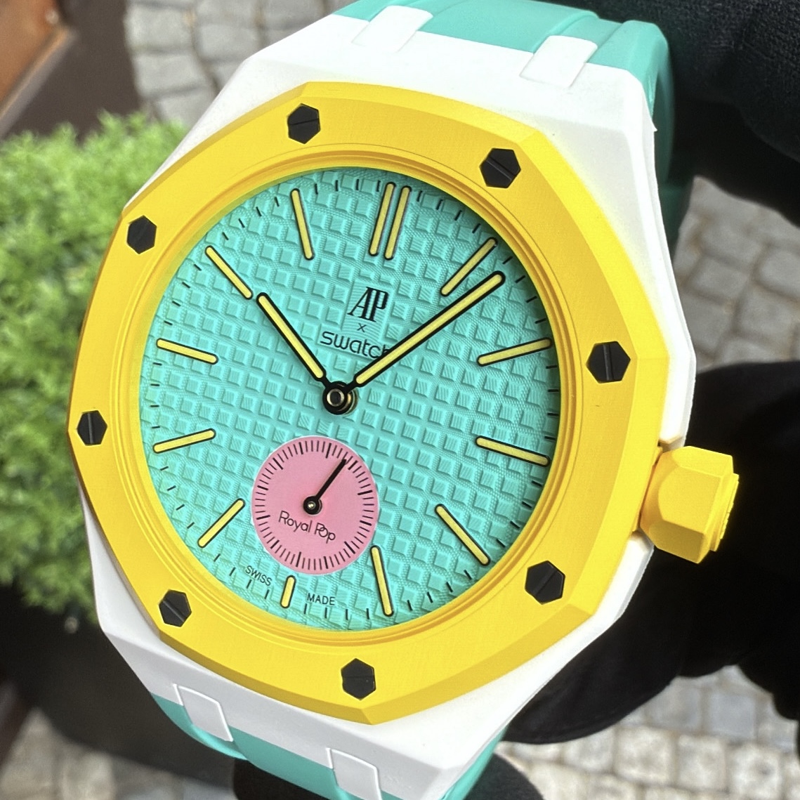Swatch x AP Royal Pop Otg Roz