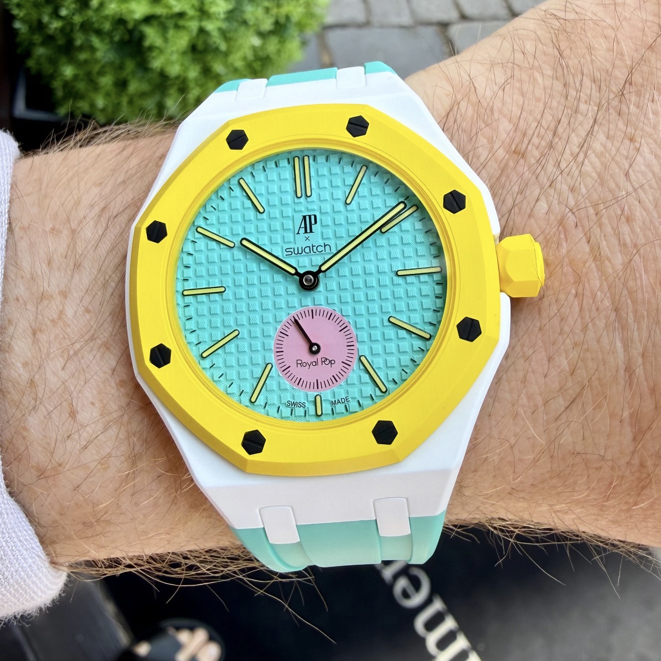 Swatch x AP Royal Pop Otg Roz