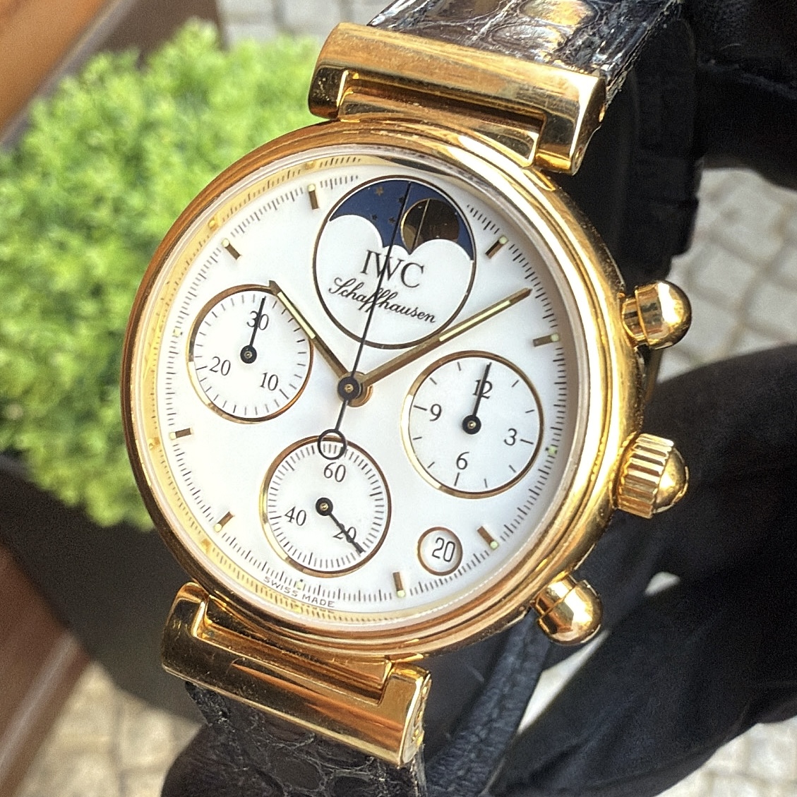 IWC Da Vinci Chronograph 18k Yellow Gold