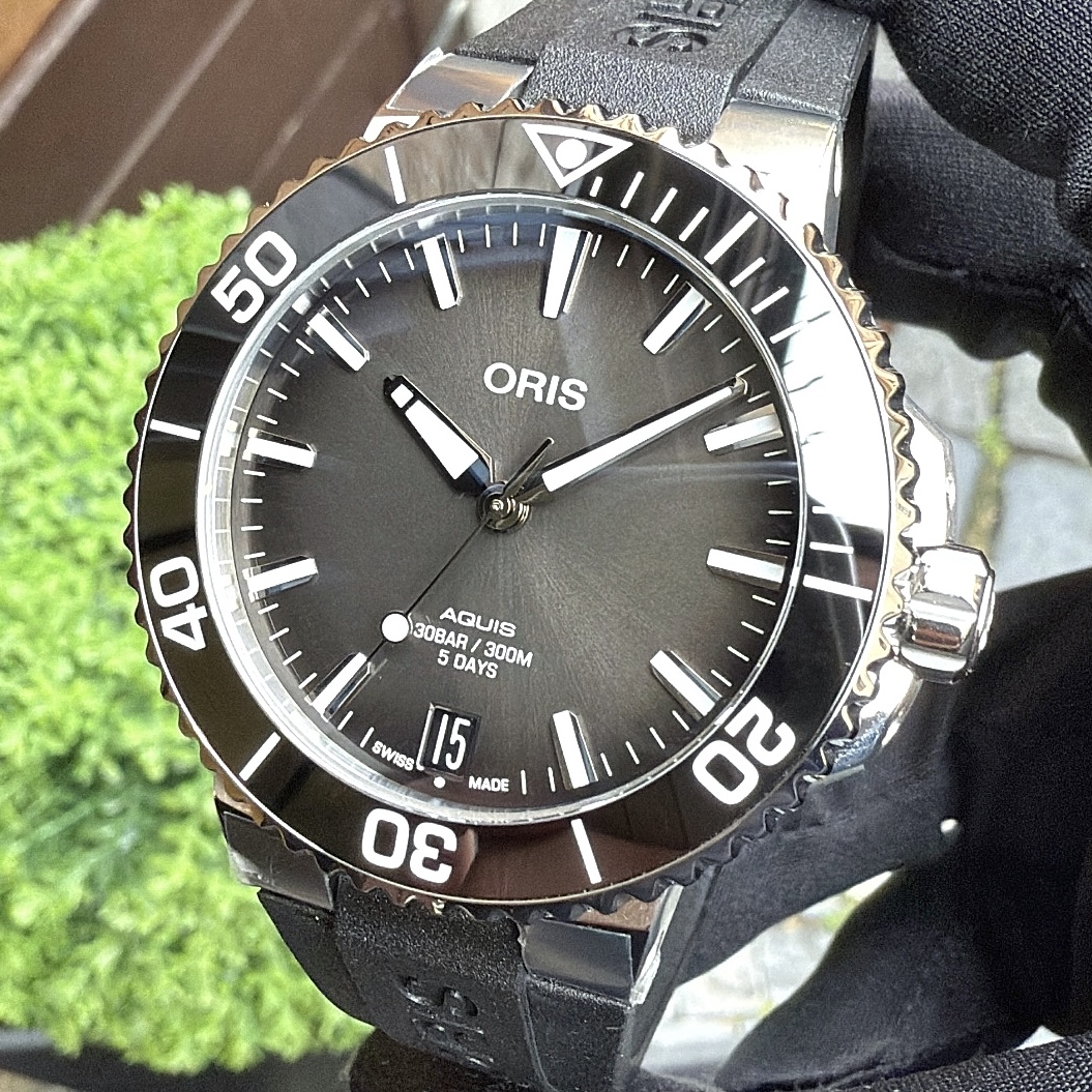 Oris Aquis Date Calibre 400 - 01 400 7769 4154-07 4 22 74FC