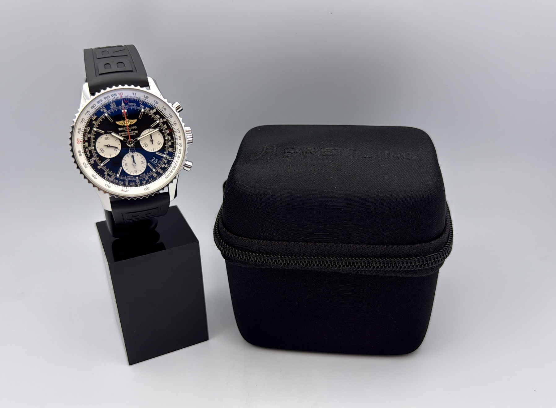 Breitling Navitimer 01