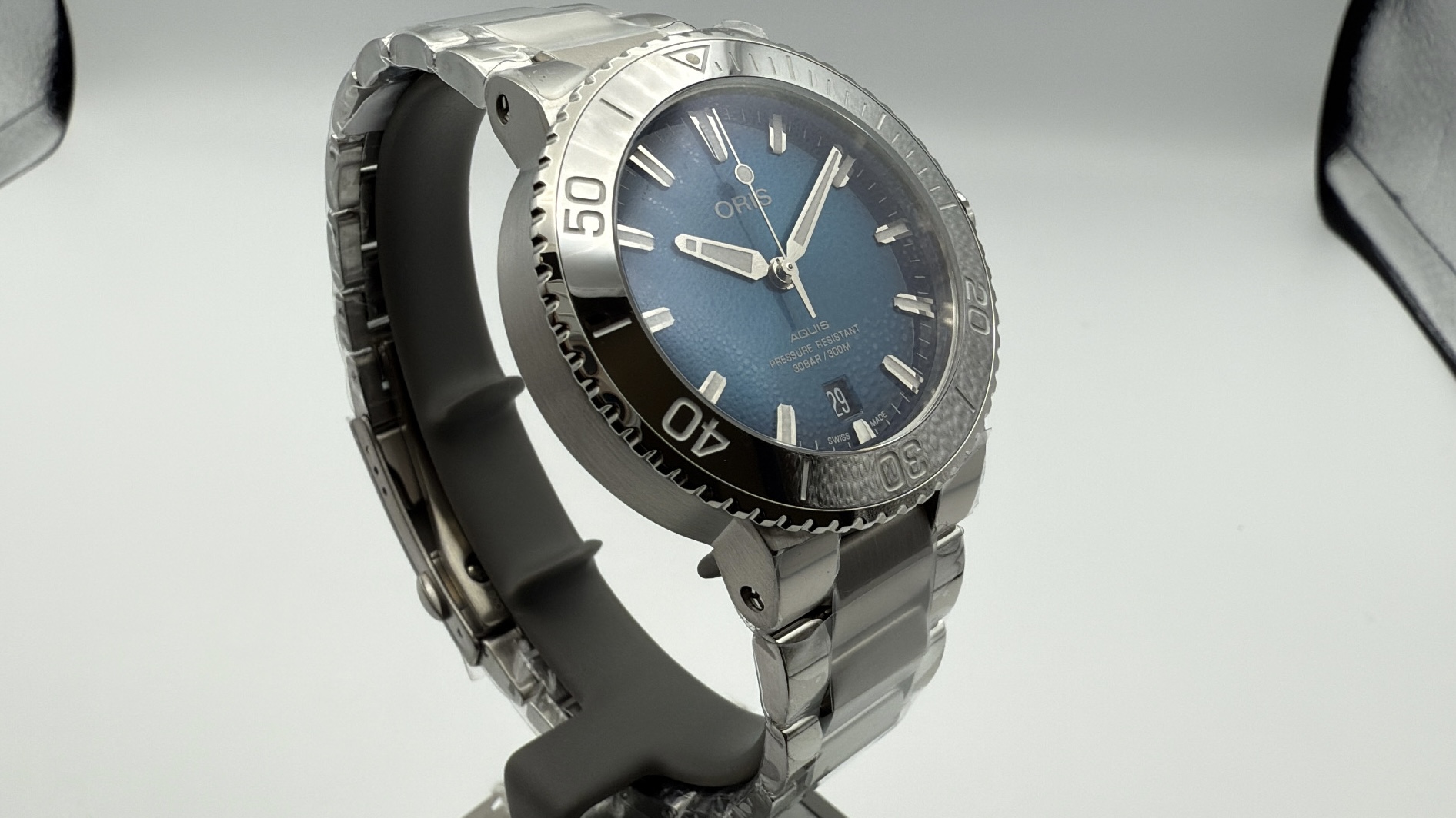 Oris Aquis Date - 01 733 7732 4155-07 8 21 05PEB