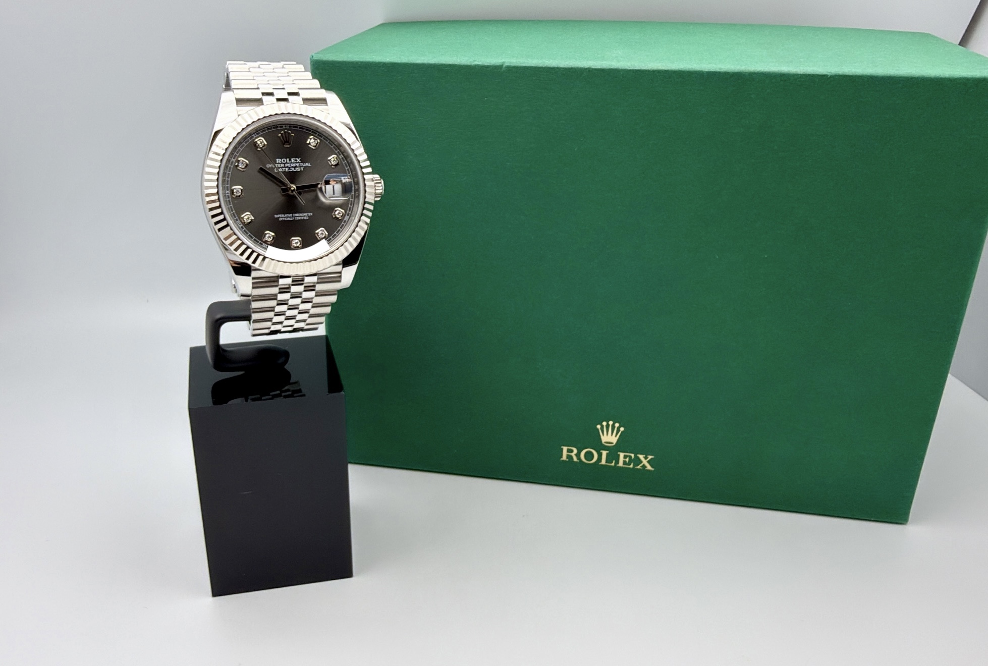 Rolex Datejust 41 Rhodium Grey Diamonds