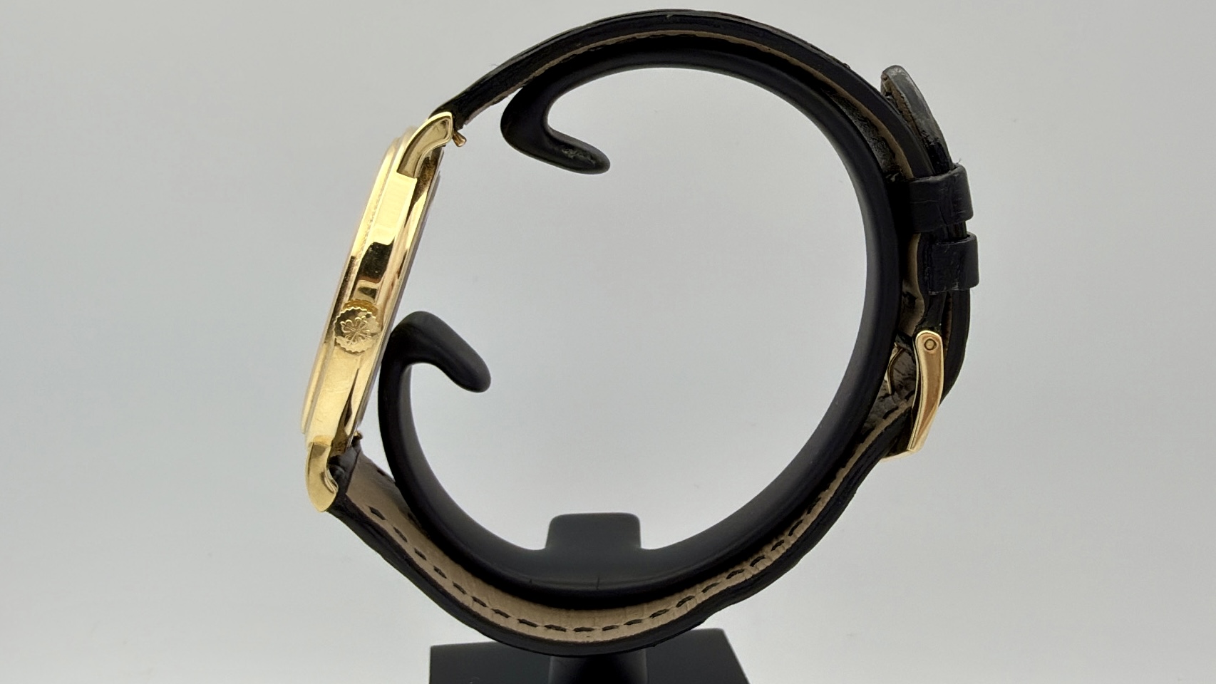 Patek Philippe Calatrava 18k Yellow Gold